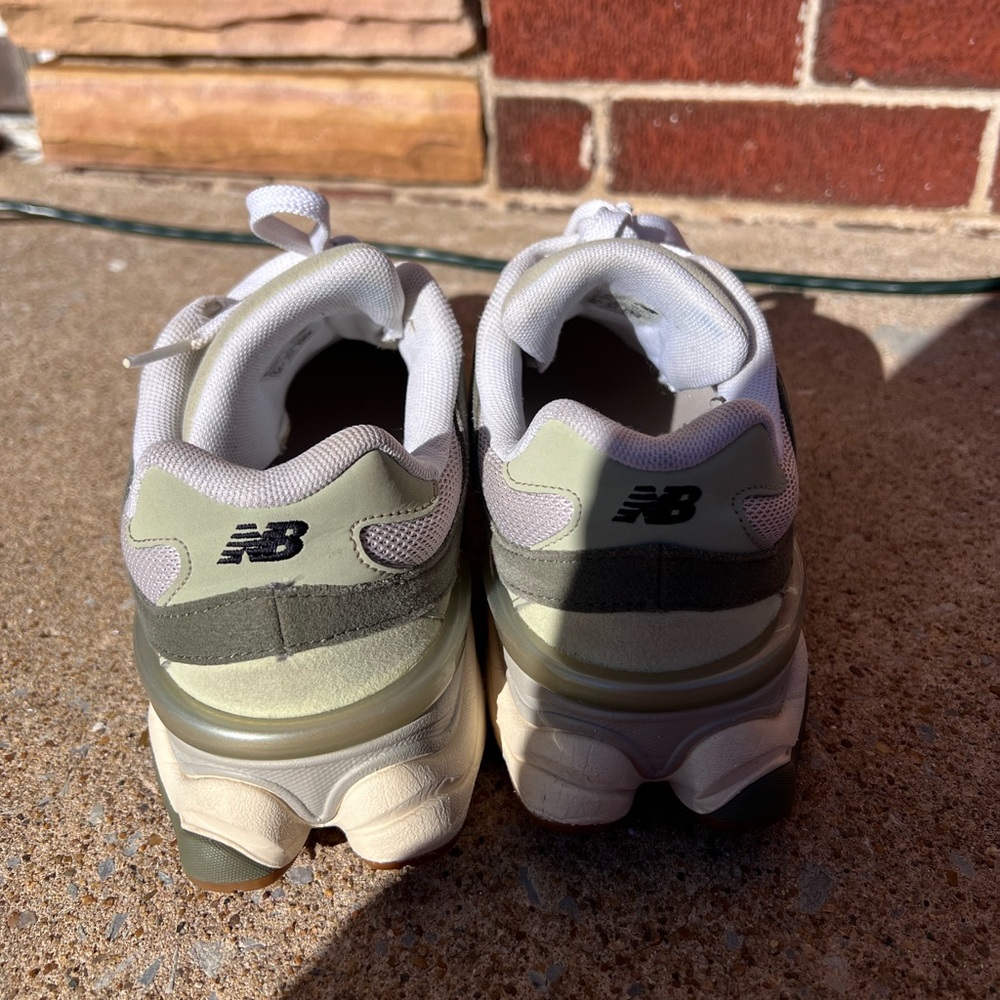 New Balance 9060 shoes - Picture 5 of 10